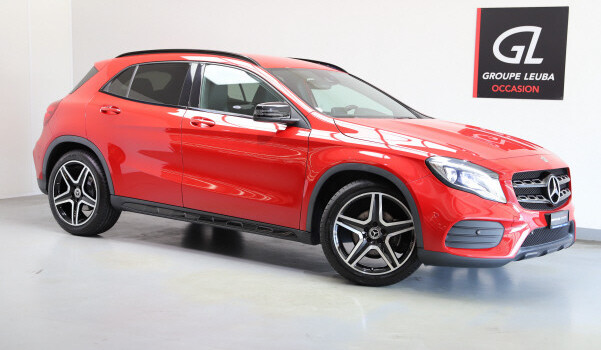 MERCEDES-BENZ GLA 200 AMG Line