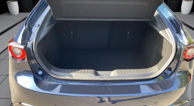 MAZDA 3 Hatchback SKYACTIV-G M Hybrid 140 Centre Line Automat