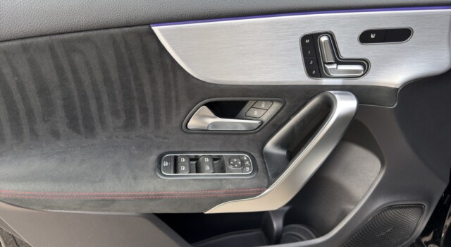 MERCEDES-BENZ A 35 AMG 4Matic Speedshift