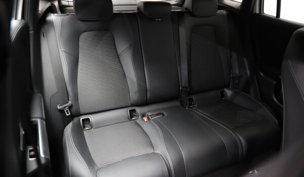 MERCEDES-BENZ GLA 250 Progressive4Matic