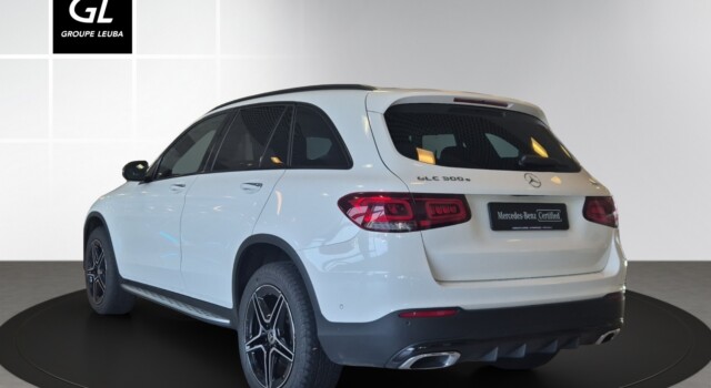 MERCEDES-BENZ GLC 300 e AMG Line 4Matic