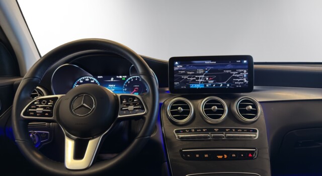 MERCEDES-BENZ GLC 300 e AMG Line 4Matic 9G-Tronic