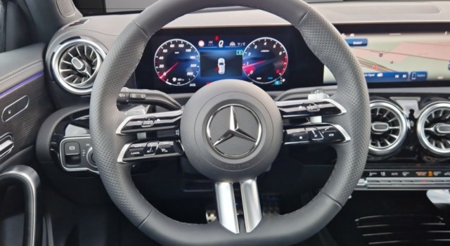 MERCEDES-BENZ A 220 4Matic 8G-DCT