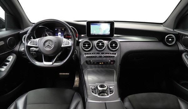 MERCEDES-BENZ GLC 220 d AMG Line 4Matic