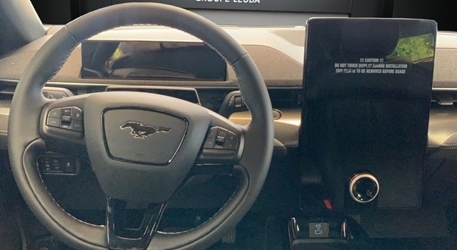 FORD MUSTANG MACH-E Premium AWD 91 kWh