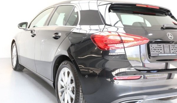 MERCEDES-BENZ A 200 Progressive