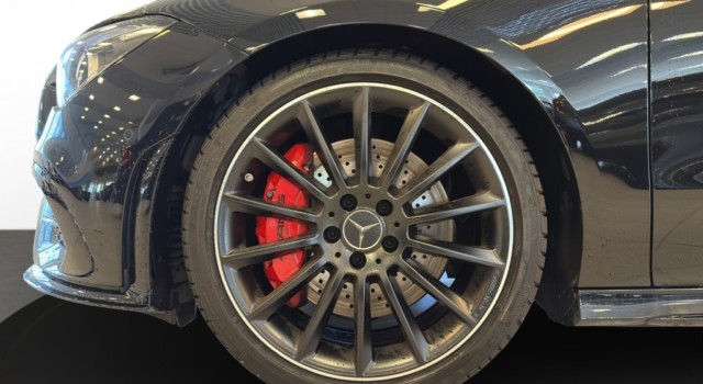 MERCEDES-BENZ CLA 35 AMG 4Matic