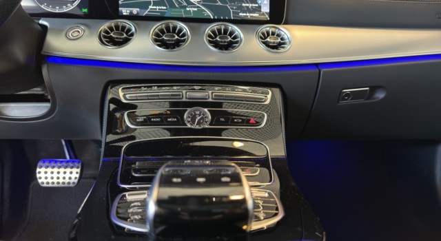 MERCEDES-BENZ E 400 AMG Line 4 Matic