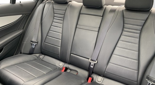 MERCEDES-BENZ E 220 d Swiss Star 4Matic