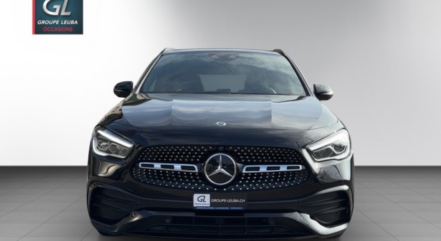 MERCEDES-BENZ GLA 200 AMG Line