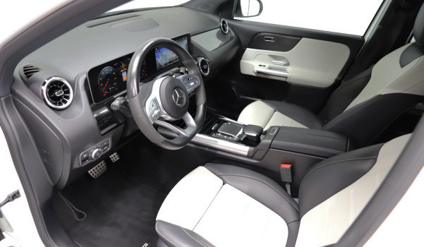 MERCEDES-BENZ GLA 220 d AMG Line 4Matic