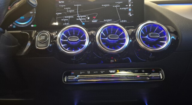 MERCEDES-BENZ EQA 250 AMG Line AMG Line