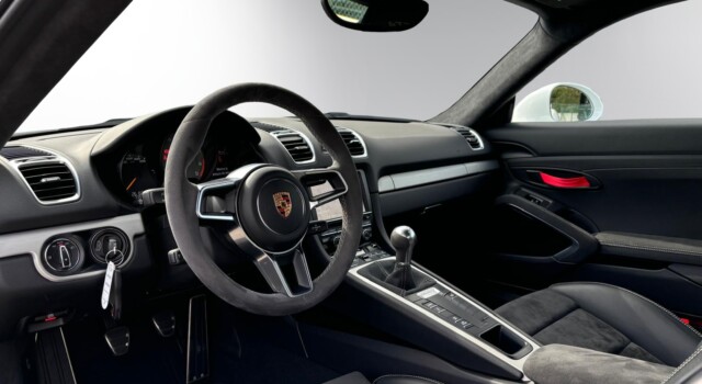 PORSCHE 718-boxster-cayman Cayman GT4
