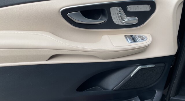 MERCEDES-BENZ V 300 d extralang Swiss Edition 4Matic 9G-Tronic