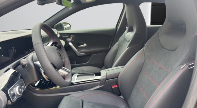 MERCEDES-BENZ A 200 Night Star 7G-DCT