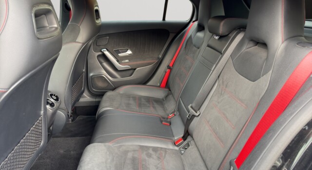 MERCEDES-BENZ A 35 AMG 4Matic Speedshift