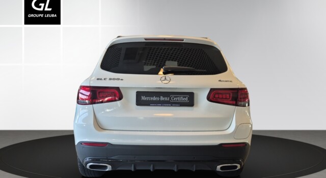 MERCEDES-BENZ GLC 300 e AMG Line 4Matic