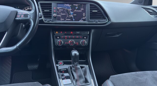 SEAT LEON ST 2.0 TDI FR 4D