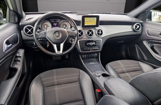 MERCEDES-BENZ GLA 250