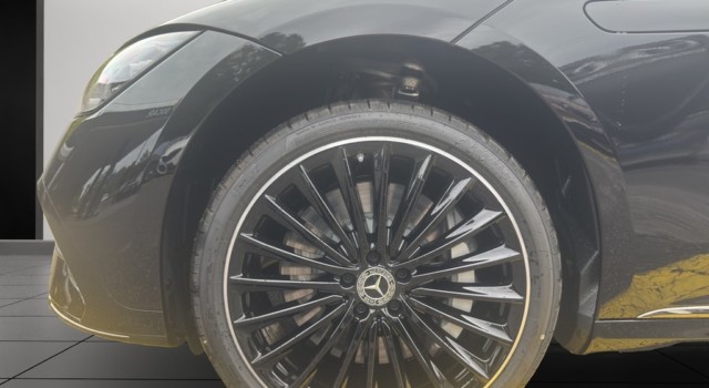 MERCEDES-BENZ EQE 350 4 Matic Executive Edition
