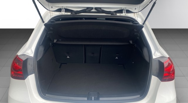 MERCEDES-BENZ A 220 4Matic 8G-DCT