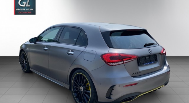 MERCEDES-BENZ A 250 AMG Line