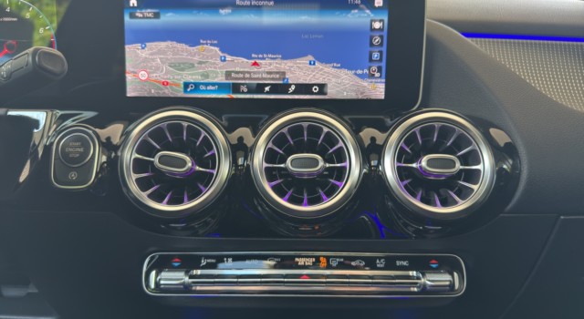 MERCEDES-BENZ GLA 200 Progressive 7G-DCT