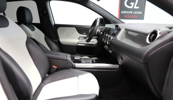 MERCEDES-BENZ GLA 220 d AMG Line 4Matic