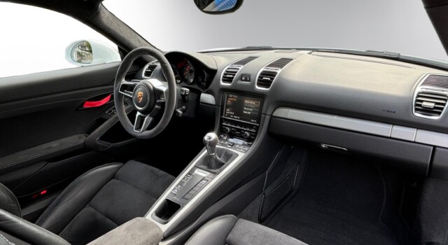 PORSCHE 718-boxster-cayman Cayman GT4