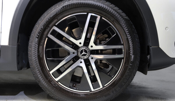 MERCEDES-BENZ GLA 250 Progressive4Matic