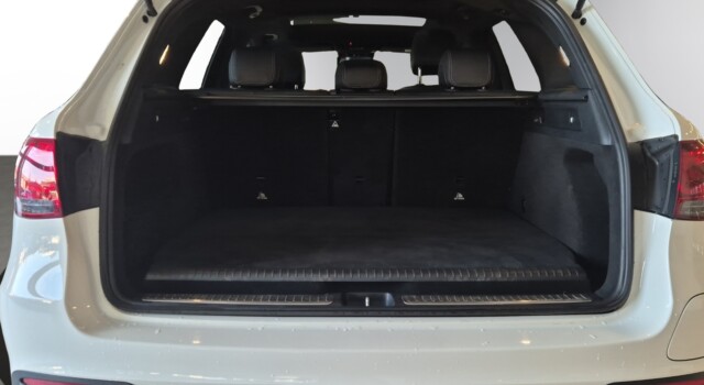 MERCEDES-BENZ GLC 300 e AMG Line 4Matic