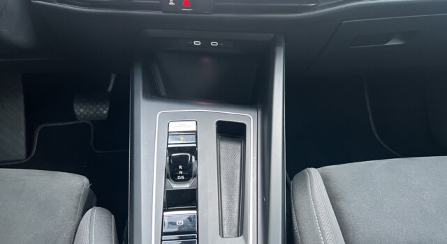 VW GOLF 1.5 eTSI mHEV ACT First Edition DSG