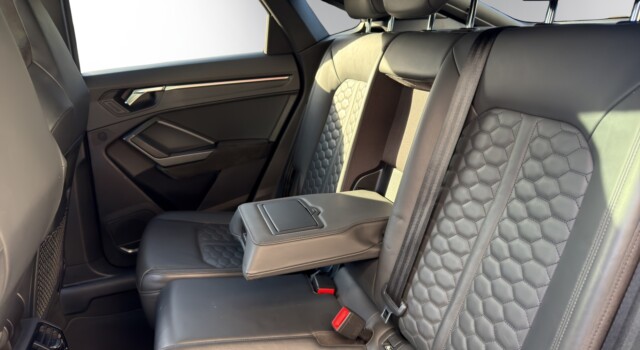 AUDI RS Q3 SB 2.5 TFSI quattro