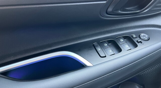 HYUNDAI i20 1.0 T-GDi Amplia DCT