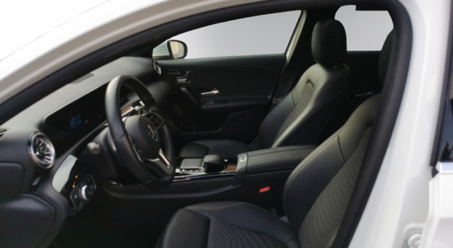 MERCEDES-BENZ A 250 e Style