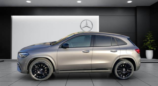 MERCEDES-BENZ GLA 220 4Matic 8G-DCT