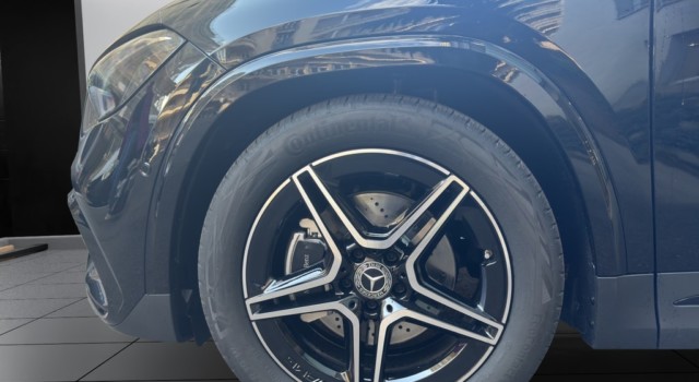 MERCEDES-BENZ GLA 220 4Matic 8G-DCT