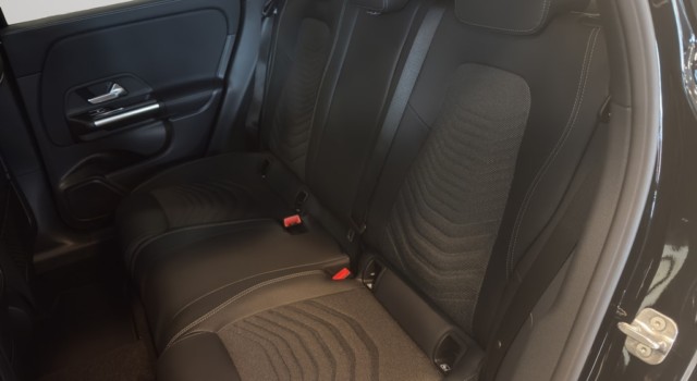MERCEDES-BENZ GLA 220 d 4Matic 8G-DCTSwiss Star