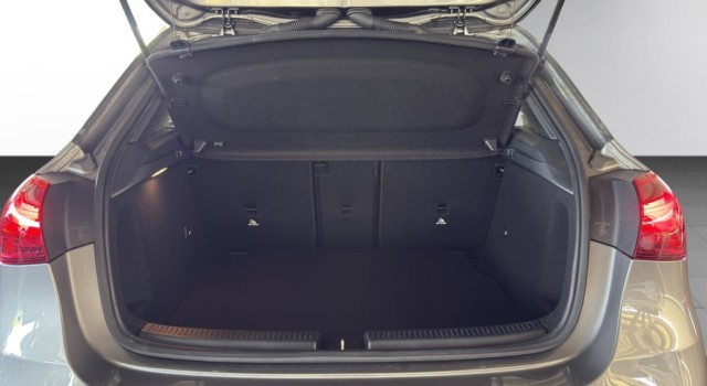MERCEDES-BENZ A 200 7G-DCT