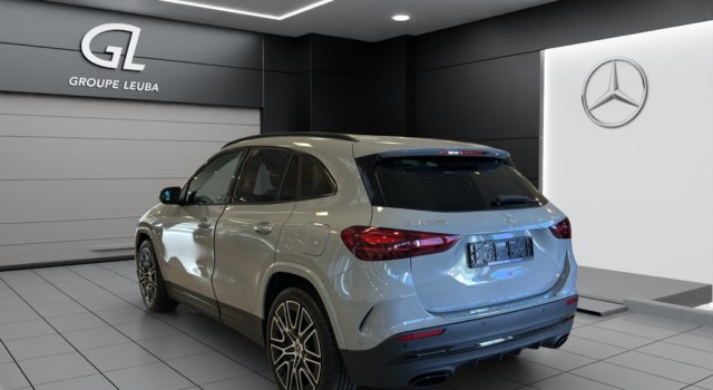 MERCEDES-BENZ GLA 200 Night Star 7G-DCT