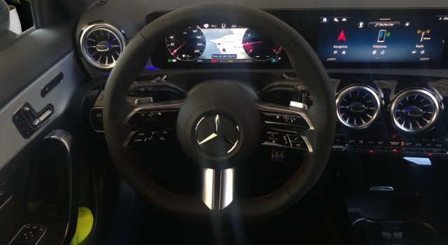MERCEDES-BENZ A 200 Night Star 7G-DCT