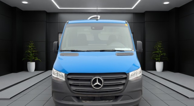 MERCEDES-BENZ Sprinter 319 CDI Standard 9G-TRONIC