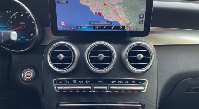 MERCEDES-BENZ GLC 300 AMG Line 4Matic 9G-Tronic