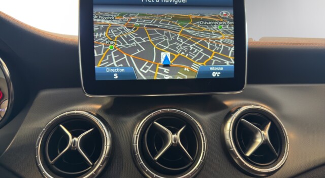 MERCEDES-BENZ CLA 220 CDI AMG Line