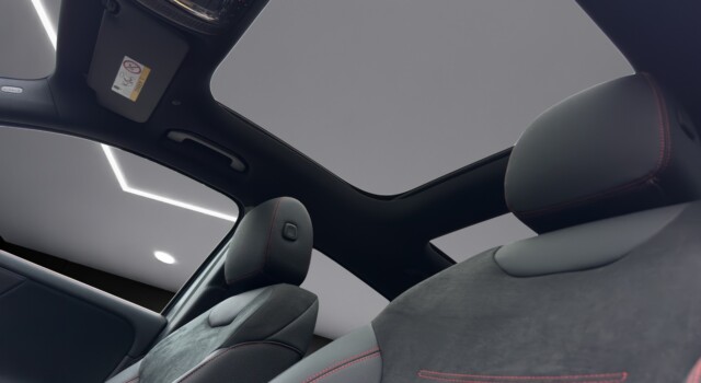 MERCEDES-BENZ EQA 350 66,5 kWh 4Matic Excellence