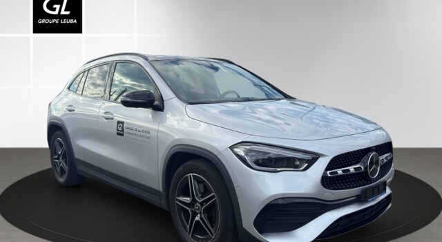MERCEDES-BENZ GLA 250 4Matic AMG Line 8G-DCT