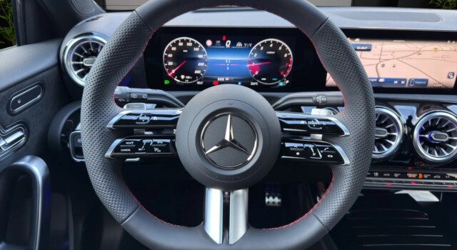 MERCEDES-BENZ A 200 Night Star 7G-DCT