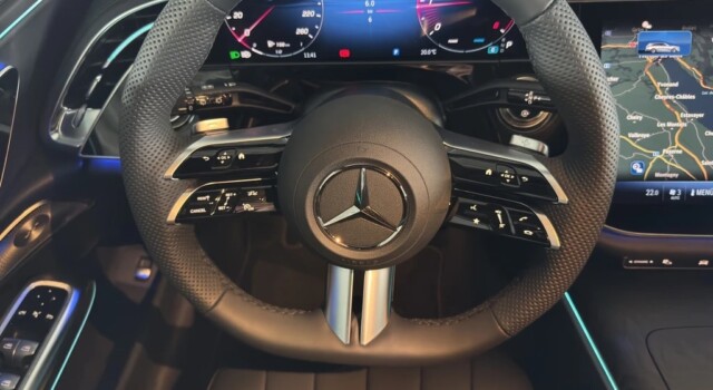 MERCEDES-BENZ E 220 d T 4Matic 9G-Tronic