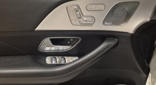 MERCEDES-BENZ GLE 300 d AMG Line 4Matic