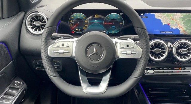 MERCEDES-BENZ EQB 350 66,5 kWh 4Matic Swiss Star